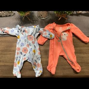 Carter’s set of 2 (preemie) onesies.(Like New)
